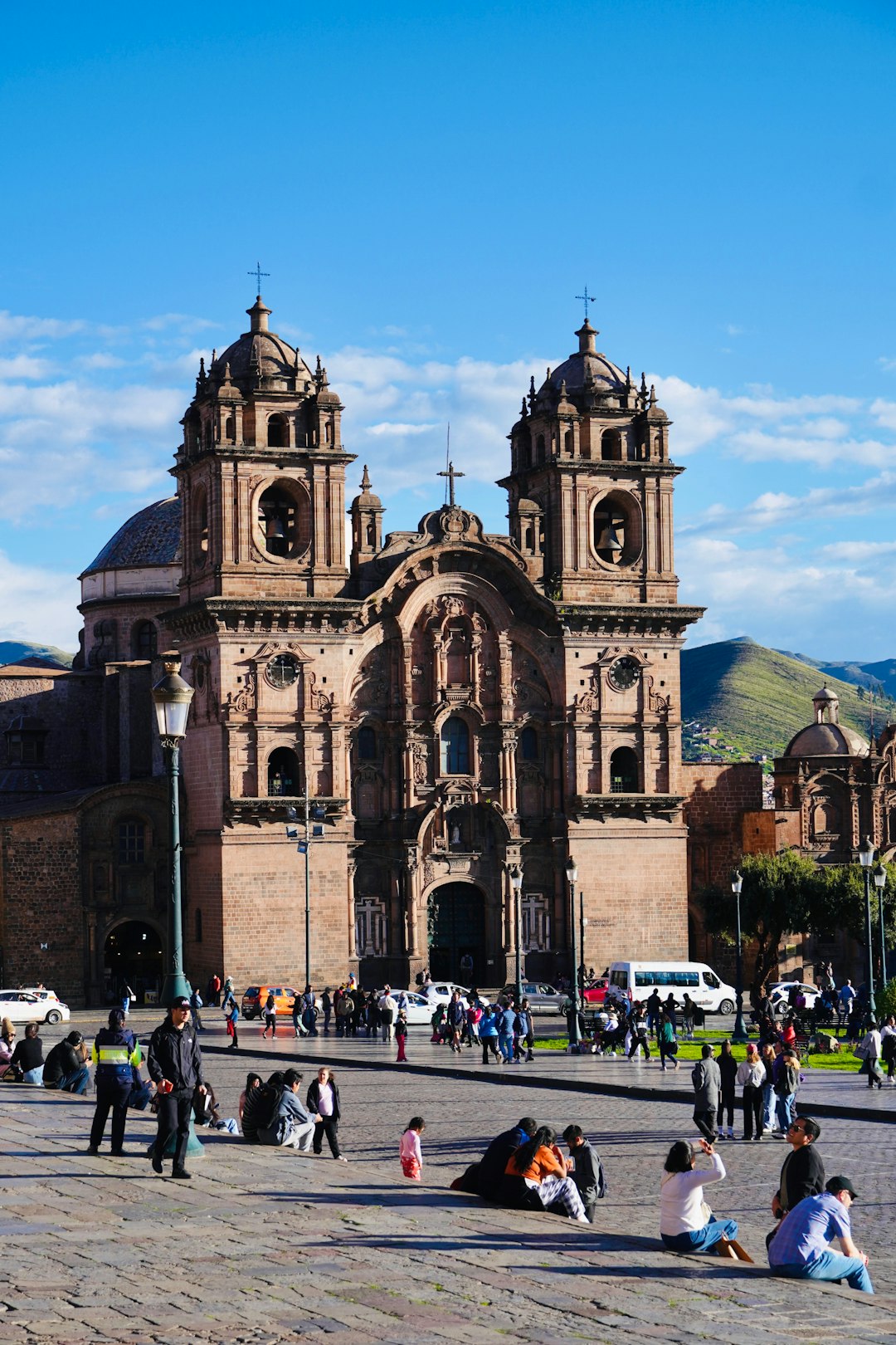 Cover of Cusco Travel Guide: Uncover the Secrets and Hacks for an Unforgettable Trip